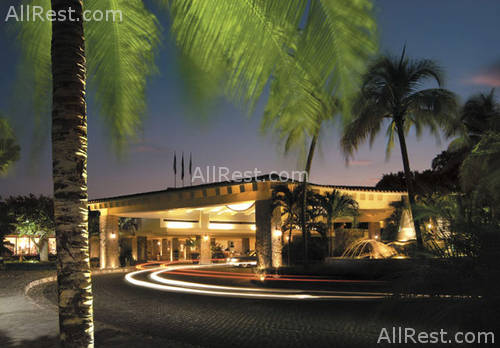 The Fairmont Pierre Marques 2